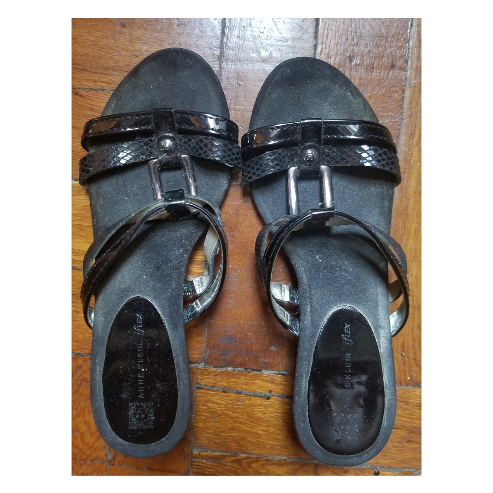 Anne Klein slippers